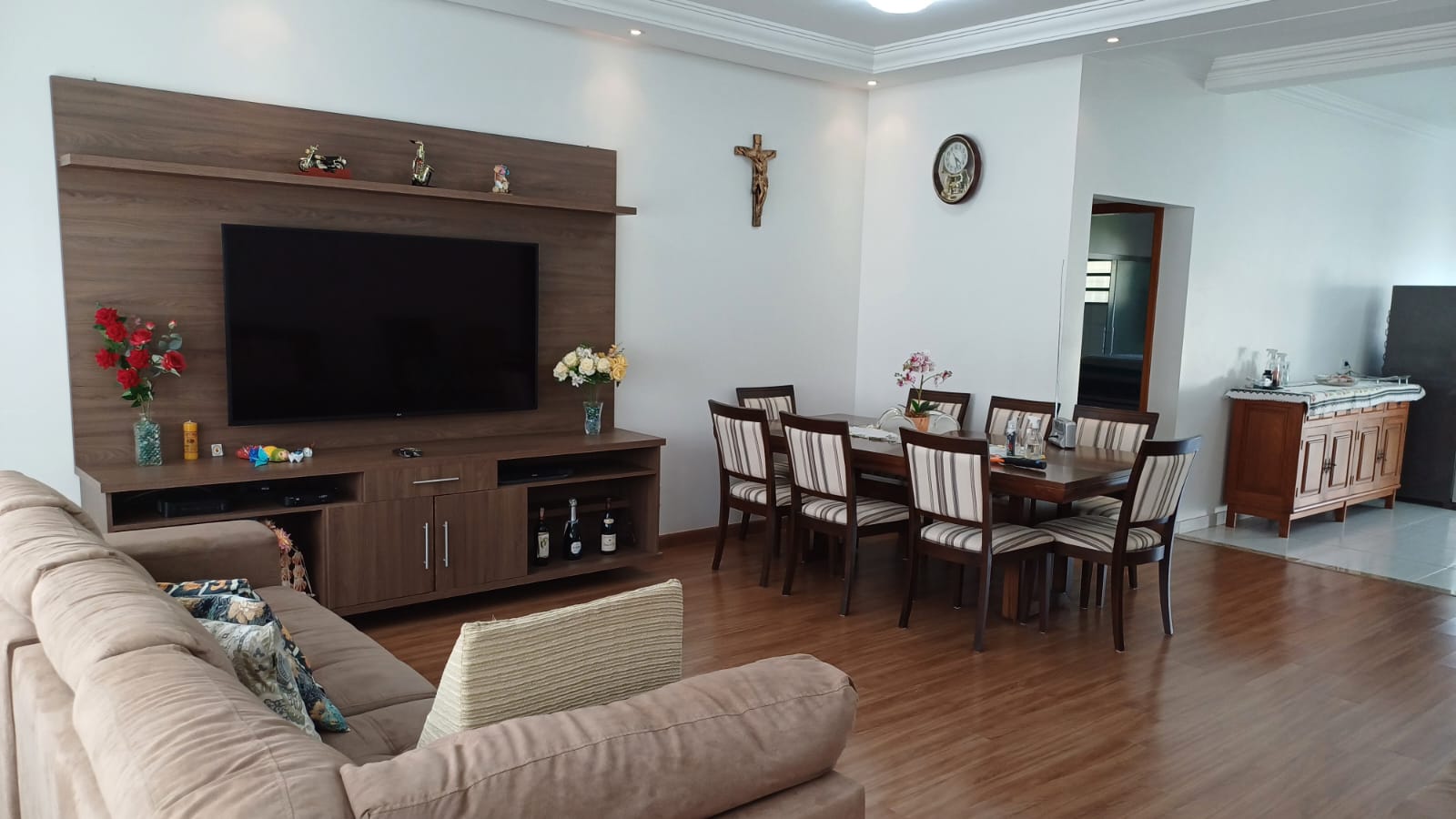 foto do anúncio Casa térrea no Jardim Mediterrâneo à venda, zona Sul, próxima Av. Harry Prochet em Londrina/PR.